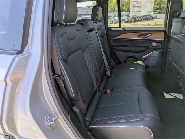 New 2024 Jeep Grand Cherokee Summit image 33