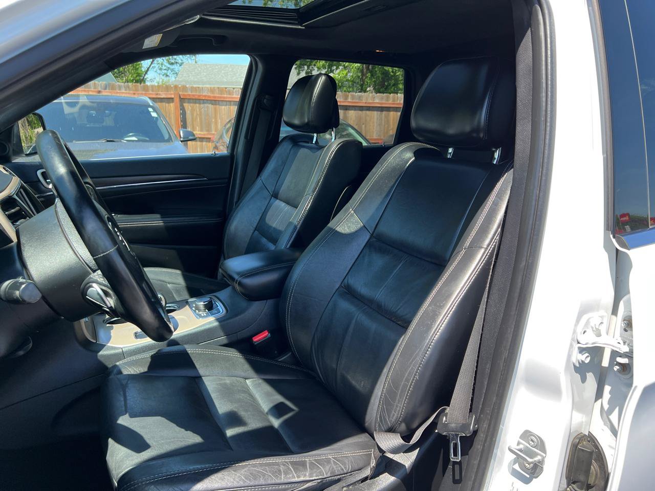 Used 2015 Jeep Grand Cherokee Limited AWD/4WD image 19