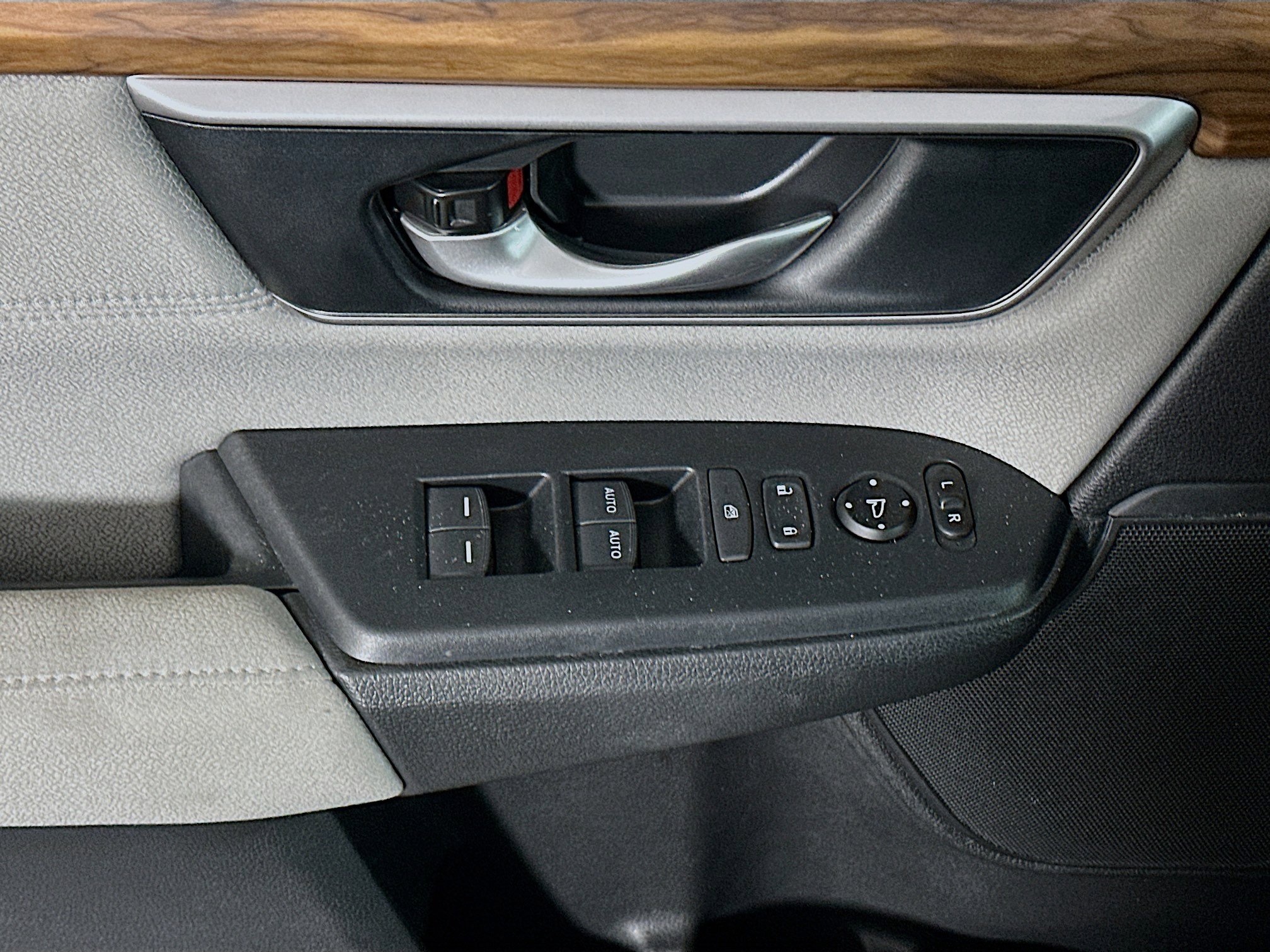 Used 2020 Honda CR-V EX image 13