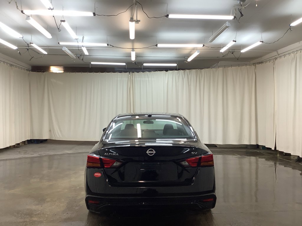 Used 2024 Nissan Altima 2.5 SV image 7