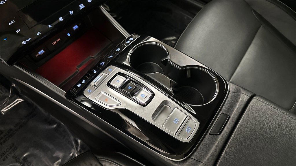 Used 2023 Hyundai Tucson Limited image 16