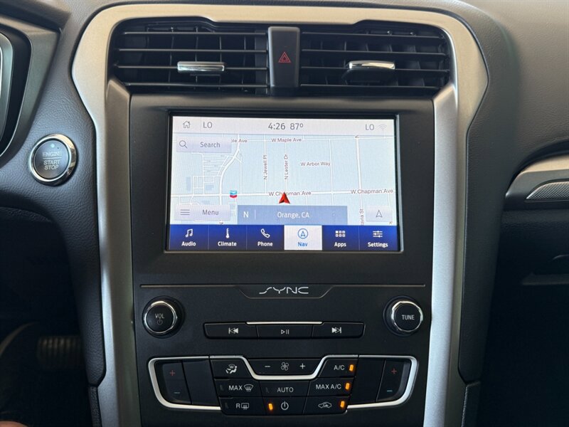 Used 2020 Ford Fusion SE image 32