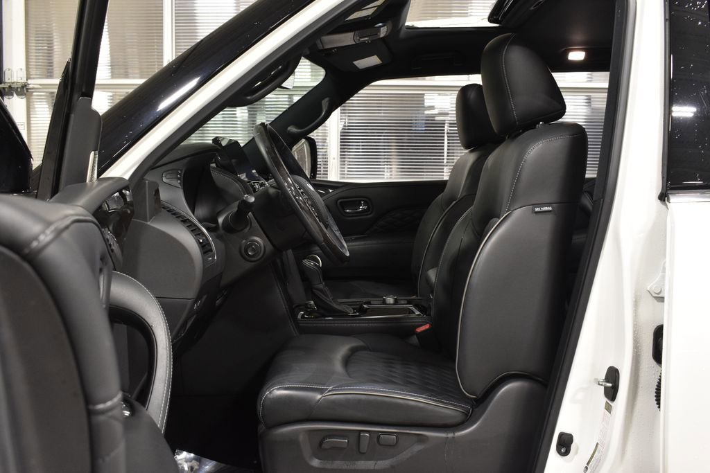 Used 2024 INFINITI QX80 Sensory image 10