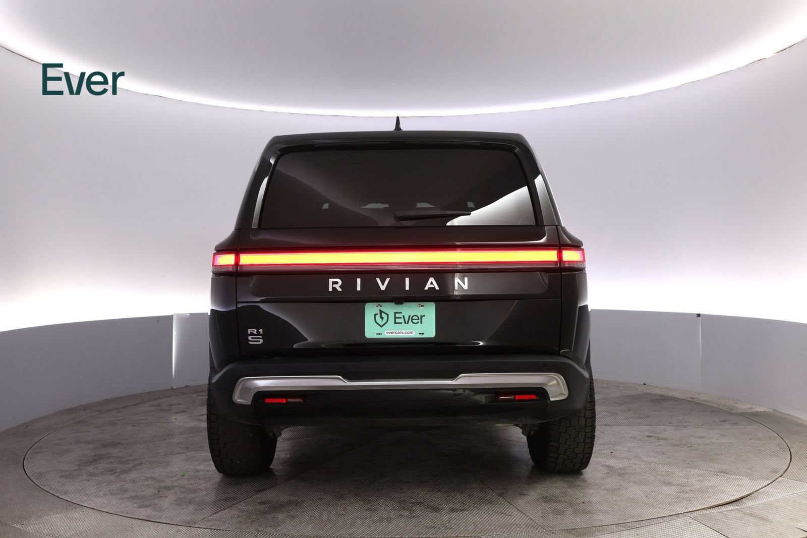 Used 2024 Rivian R1S Adventure AWD/4WD image 15