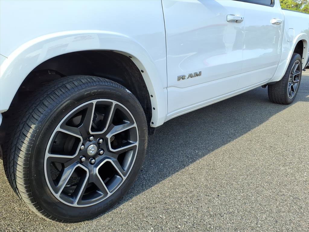 Used 2020 RAM 1500 Laramie AWD/4WD image 9