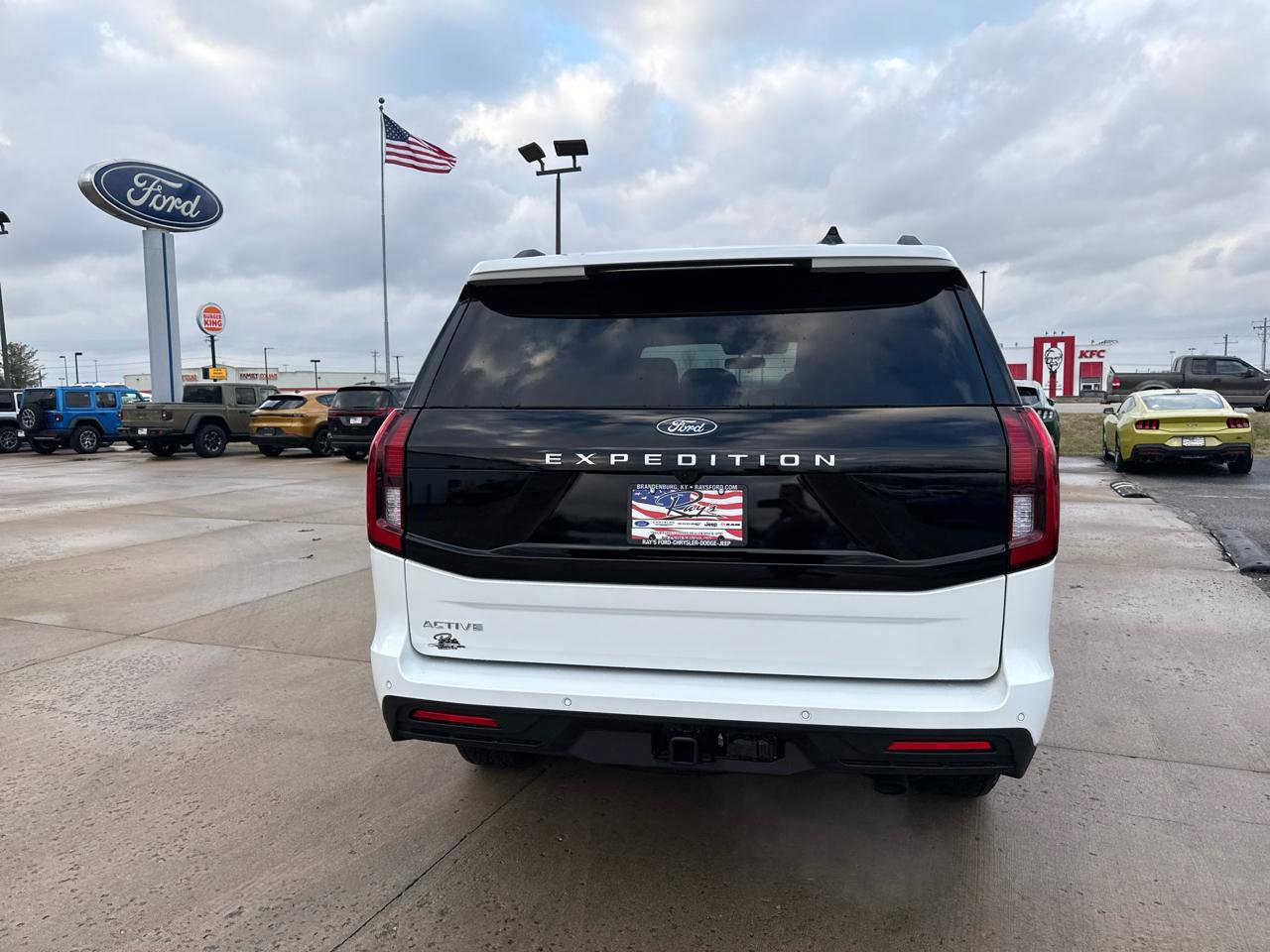New 2025 Ford Expedition Active AWD/4WD image 7