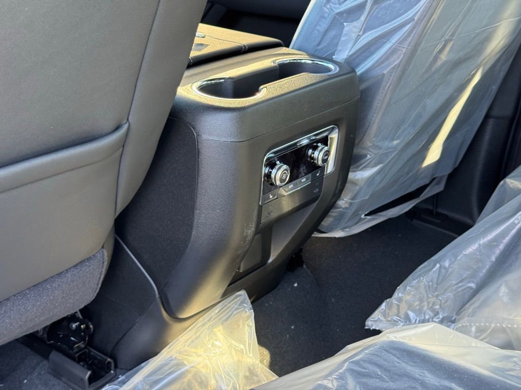 New 2026 GMC Yukon Elevation image 24