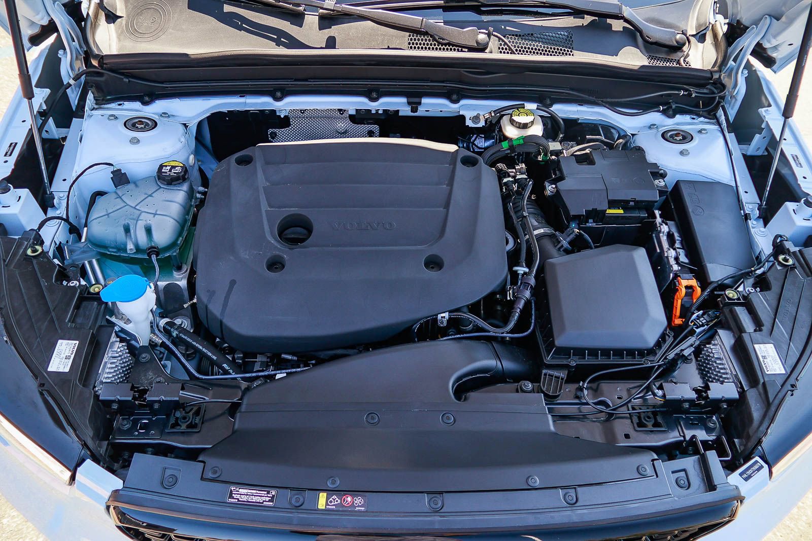 Certified 2026 Volvo XC40 B5 Plus w/ Protection Package Premier image 30