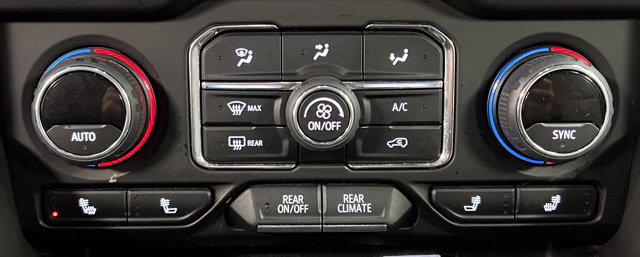 Used 2024 Chevrolet Suburban RST AWD/4WD image 37