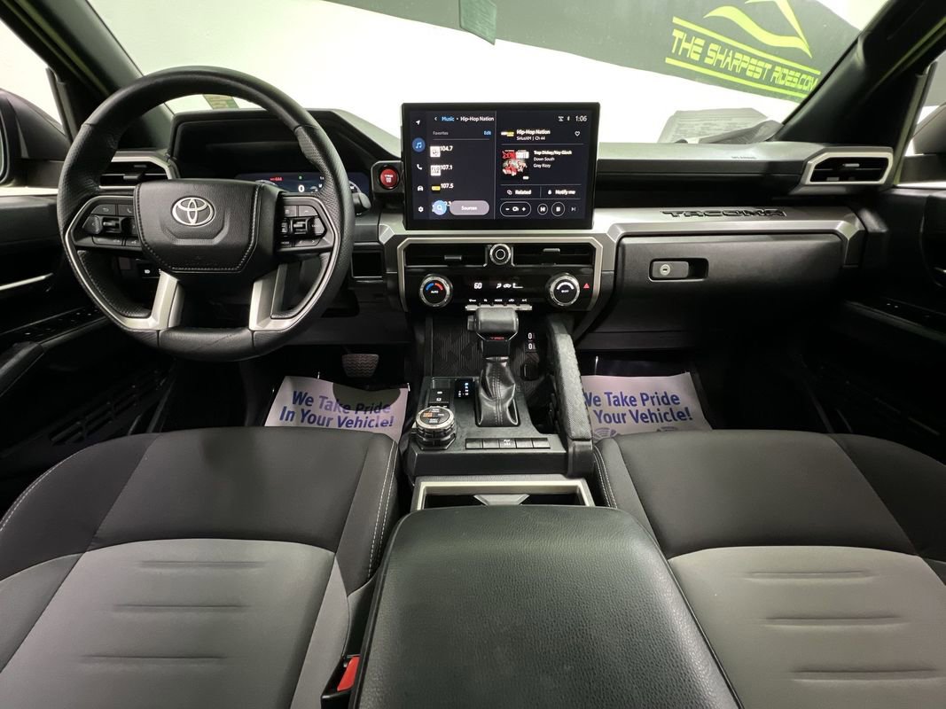 Used 2025 Toyota Tacoma TRD Off-Road AWD/4WD image 18