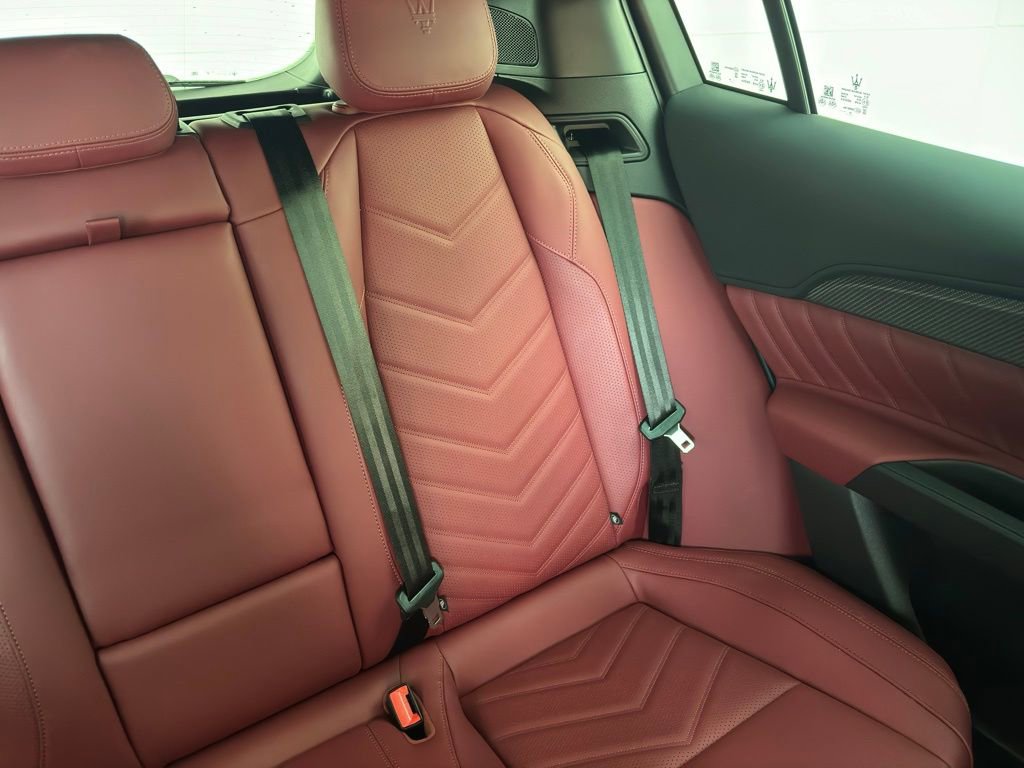 Used 2024 Maserati Grecale Trofeo image 15