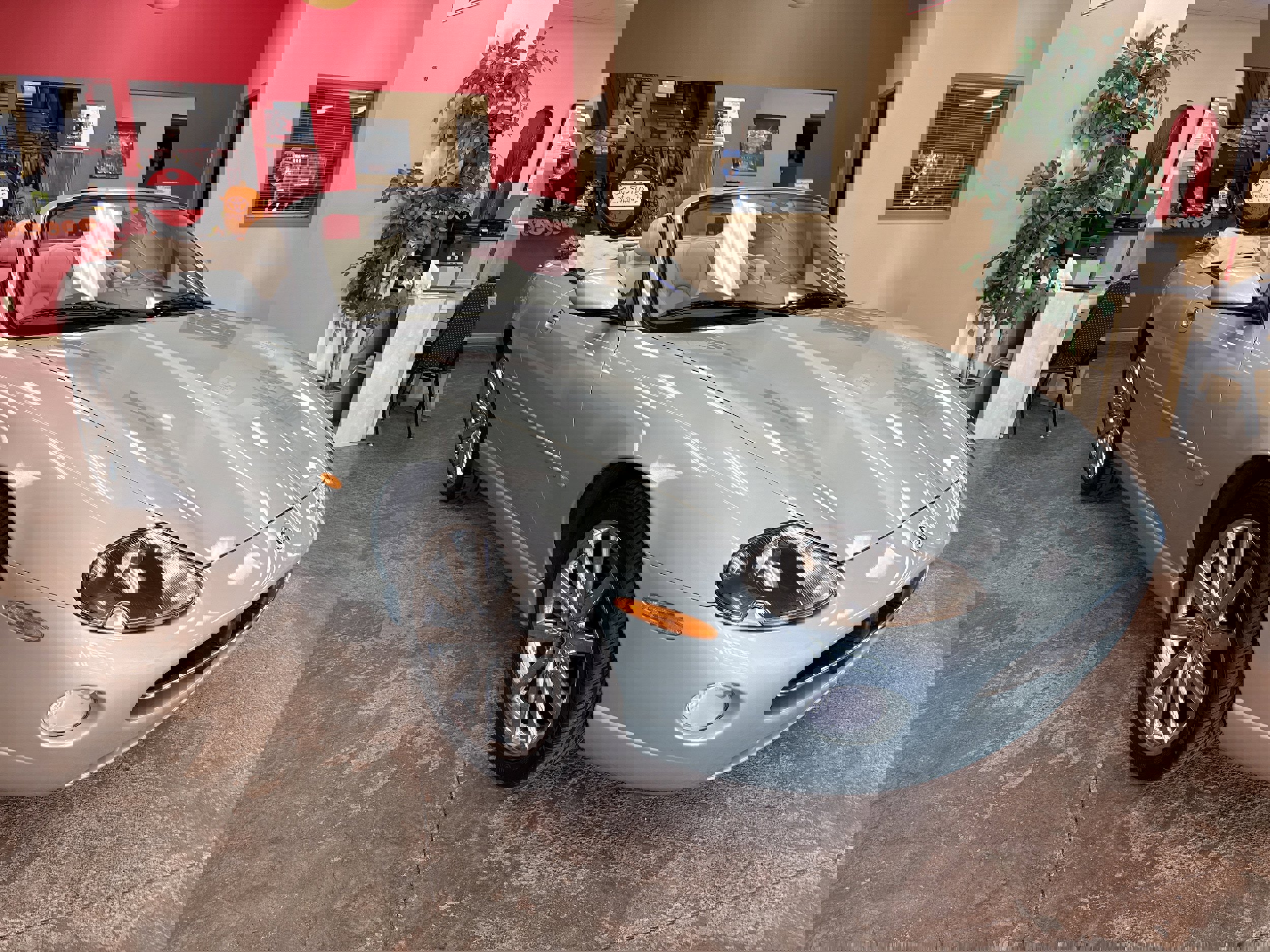 Used 2006 Jaguar XK8 Convertible image 39