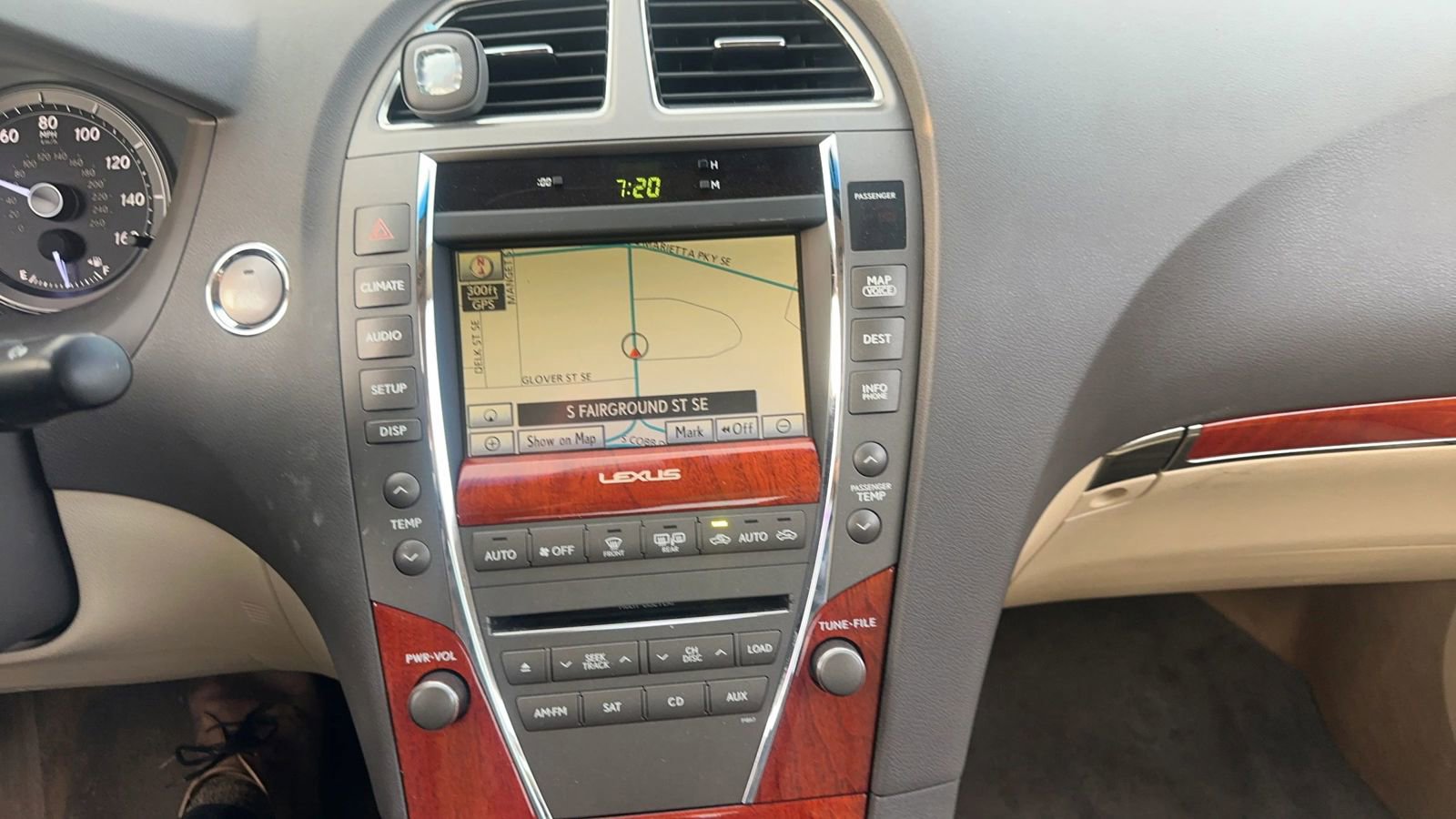 Used 2010 Lexus ES 350 image 11