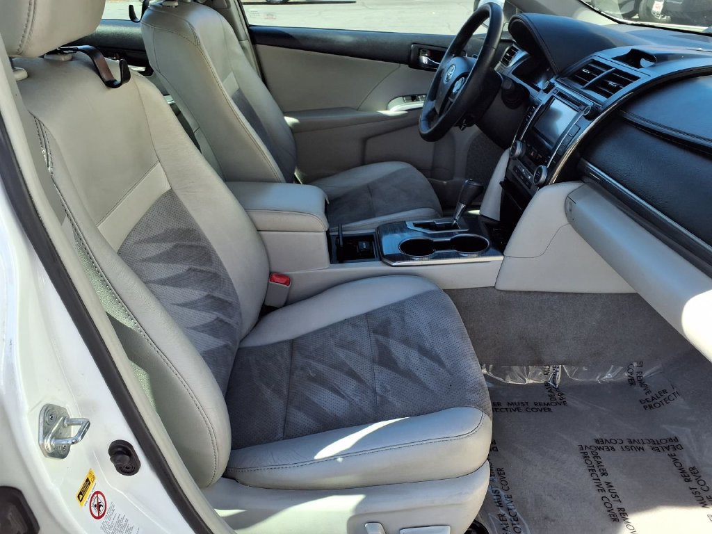 Used 2012 Toyota Camry XLE w/ Leather Pkg FWD image 34