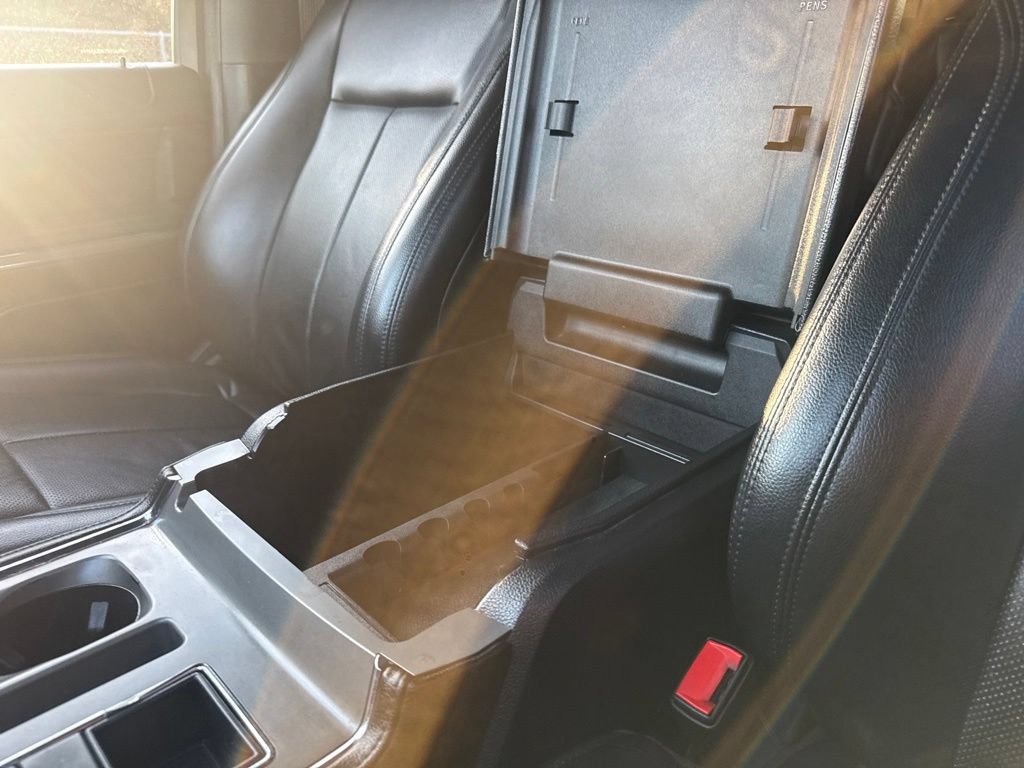 Used 2019 Ford Expedition XLT w/ Equipment Group 202A RWD image 25