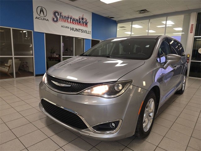 Used 2018 Chrysler Pacifica Touring Plus w/ Tire & Wheel Group image 1
