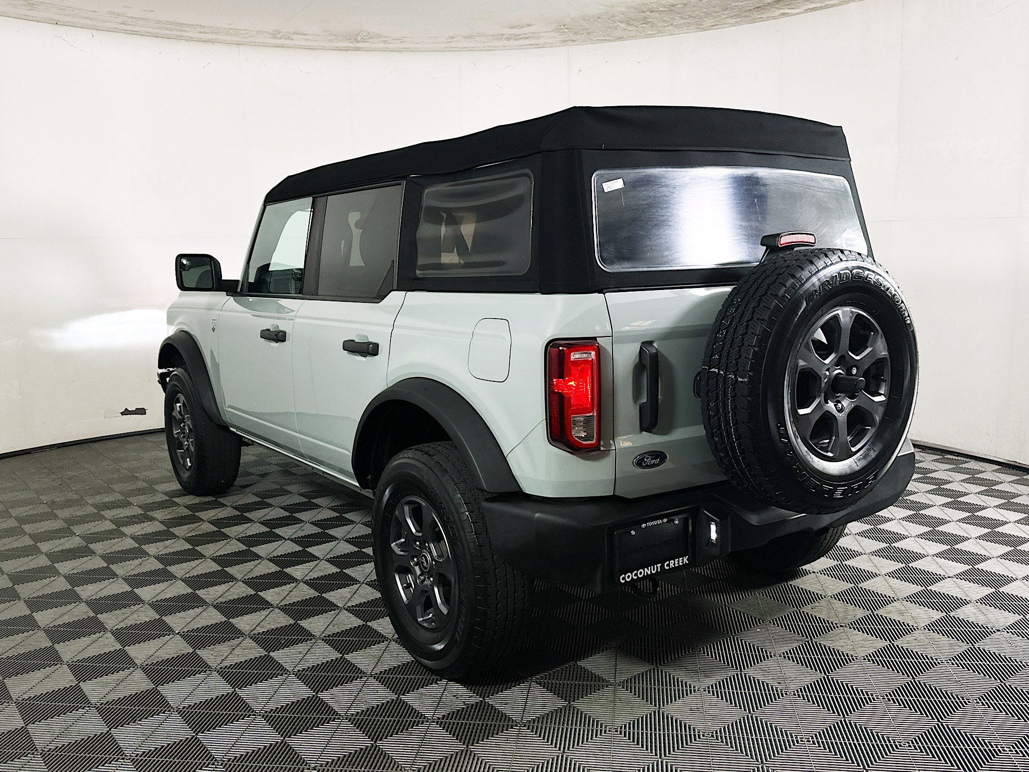 Used 2023 Ford Bronco Big Bend image 5