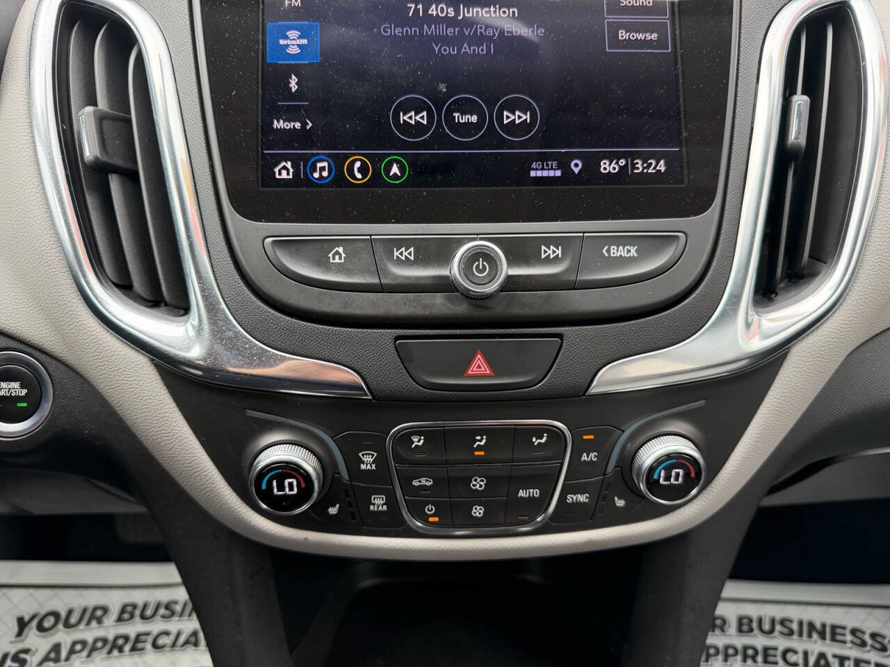 Used 2021 Chevrolet Equinox LT FWD image 16