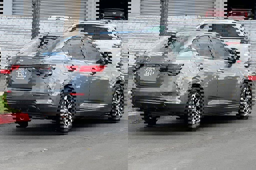 Used 2023 Nissan Sentra SV w/ All-Weather Package image 4