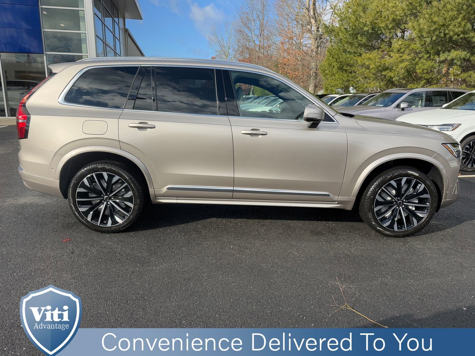 New 2026 Volvo XC90 B6 Plus w/ Protection Package Premier AWD/4WD image 9