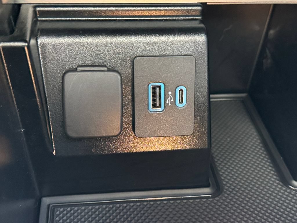 Used 2022 Ford Explorer ST w/ Equipment Group 401A AWD/4WD image 28