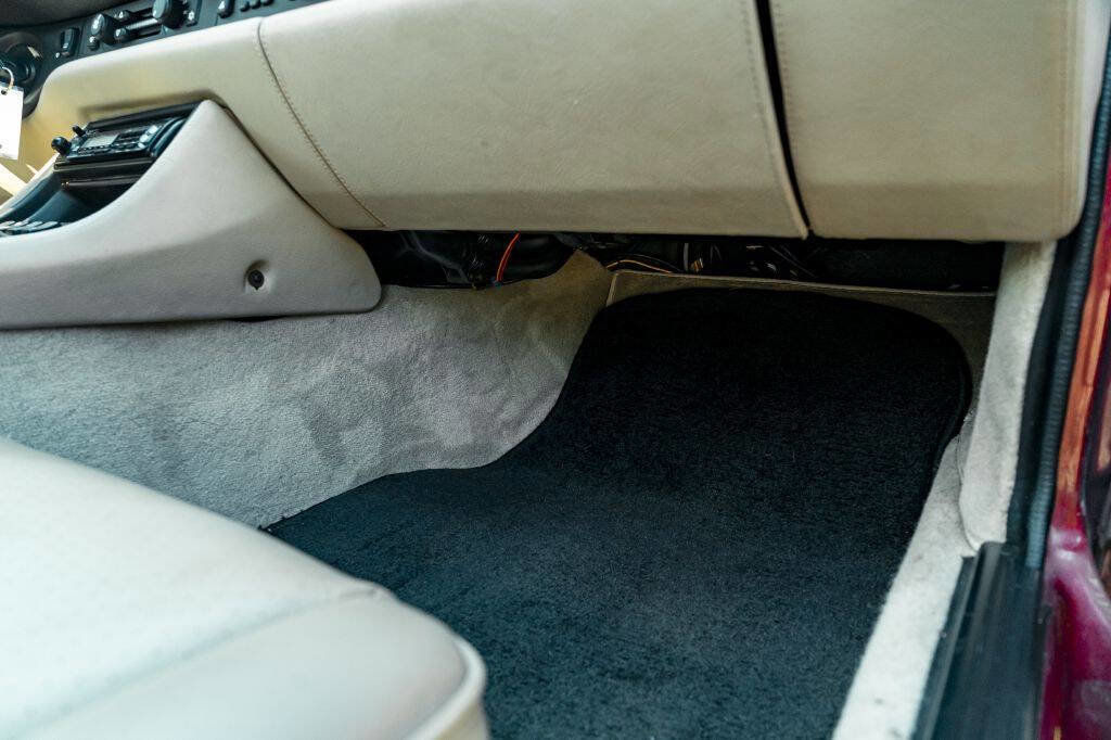 Used 1986 Porsche 944 Turbo image 70