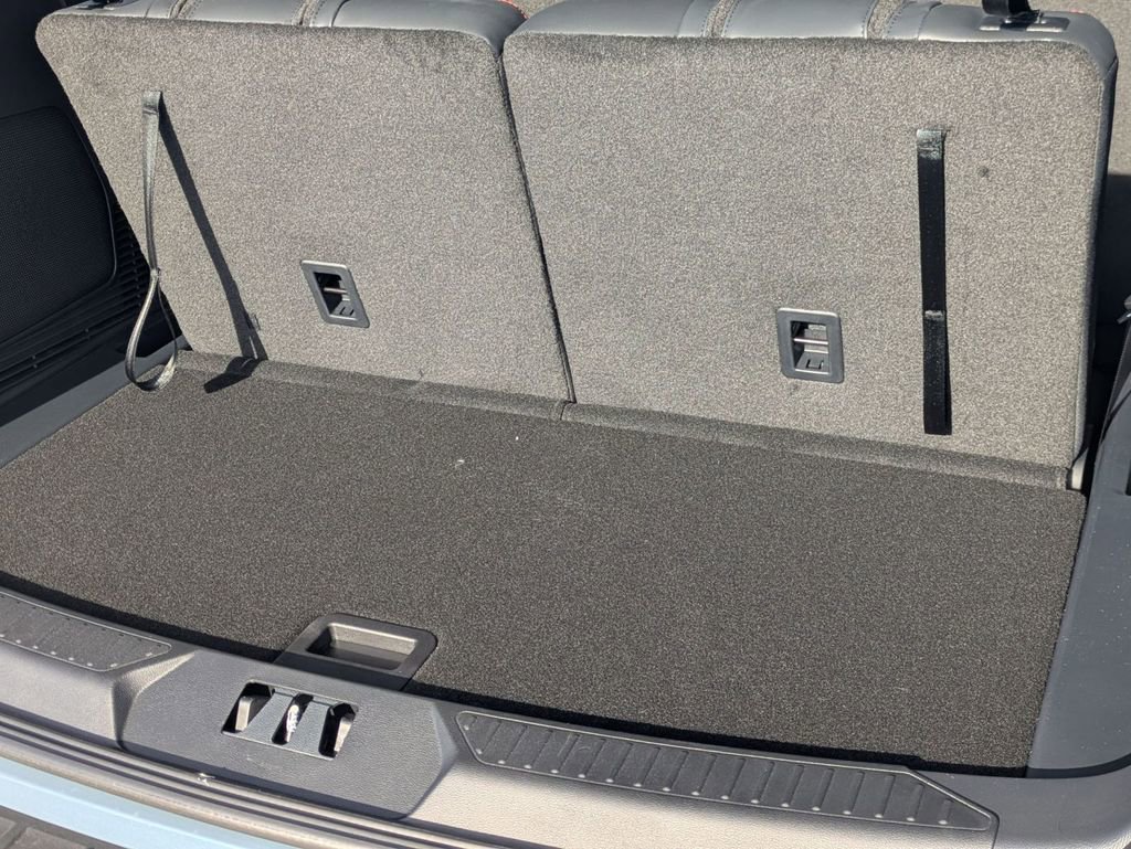 New 2026 Ford Explorer ST-Line w/ ST-Line Street Pack image 16