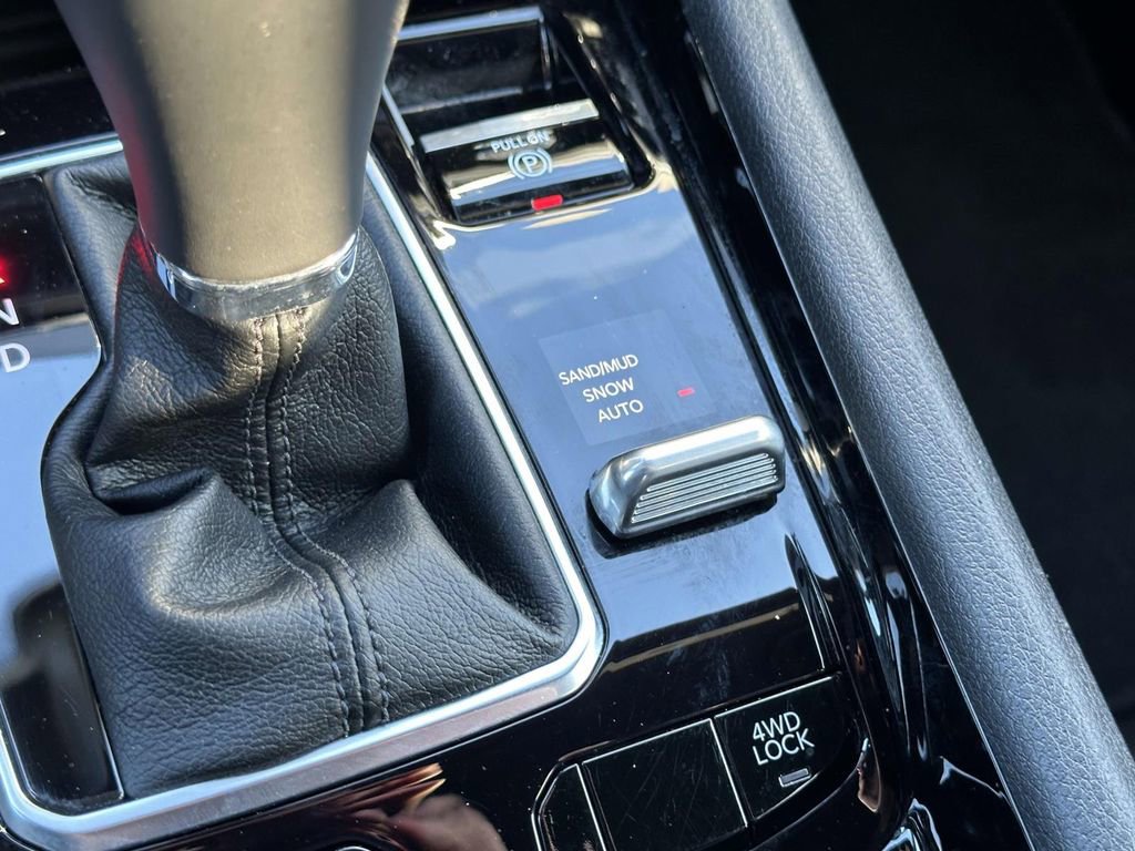 Used 2024 Jeep Compass Limited image 28