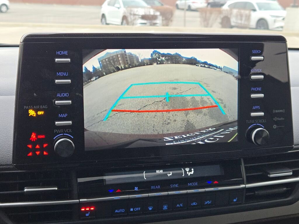 Used 2023 Toyota Sienna XLE image 31