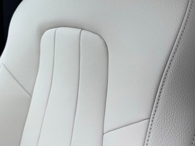 New 2026 Mercedes-Benz GLB 250 4MATIC image 25