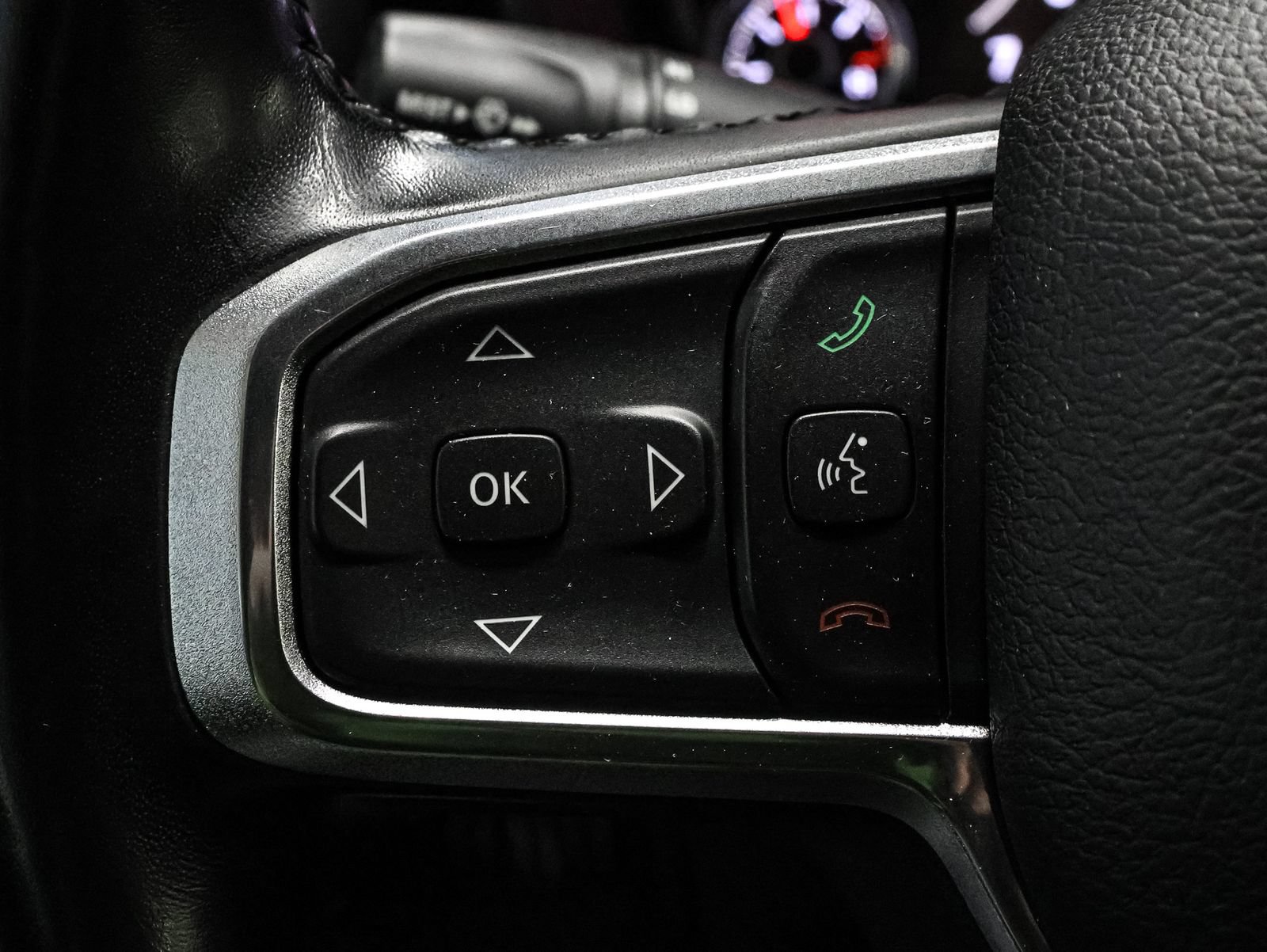 Used 2021 RAM 1500 Laramie w/ Sport Appearance Package AWD/4WD image 38