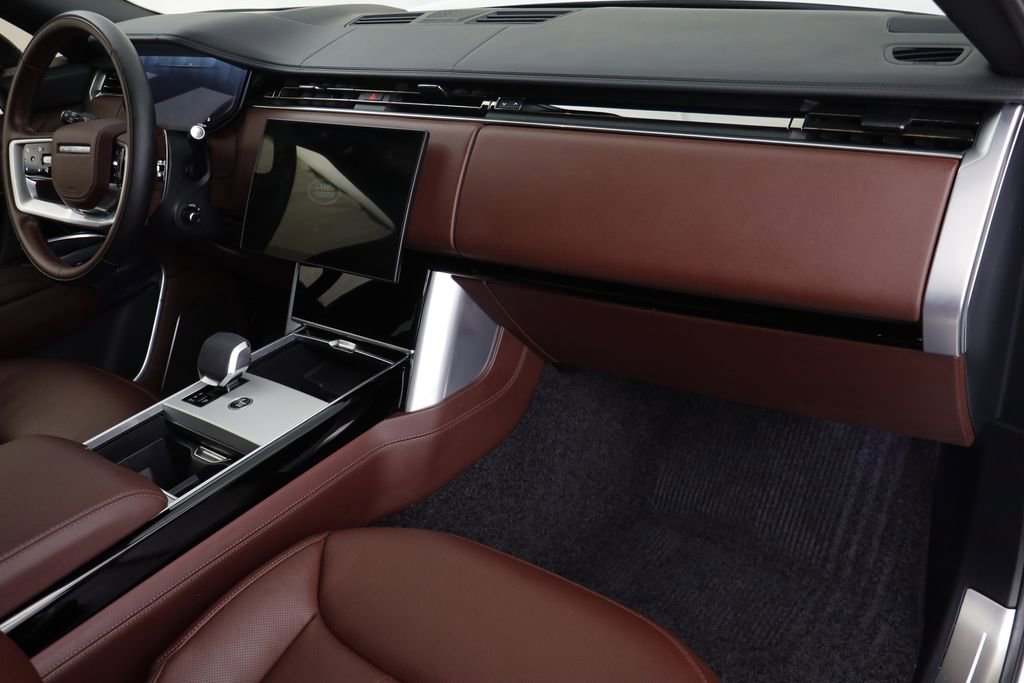Used 2025 Land Rover Range Rover Autobiography image 23