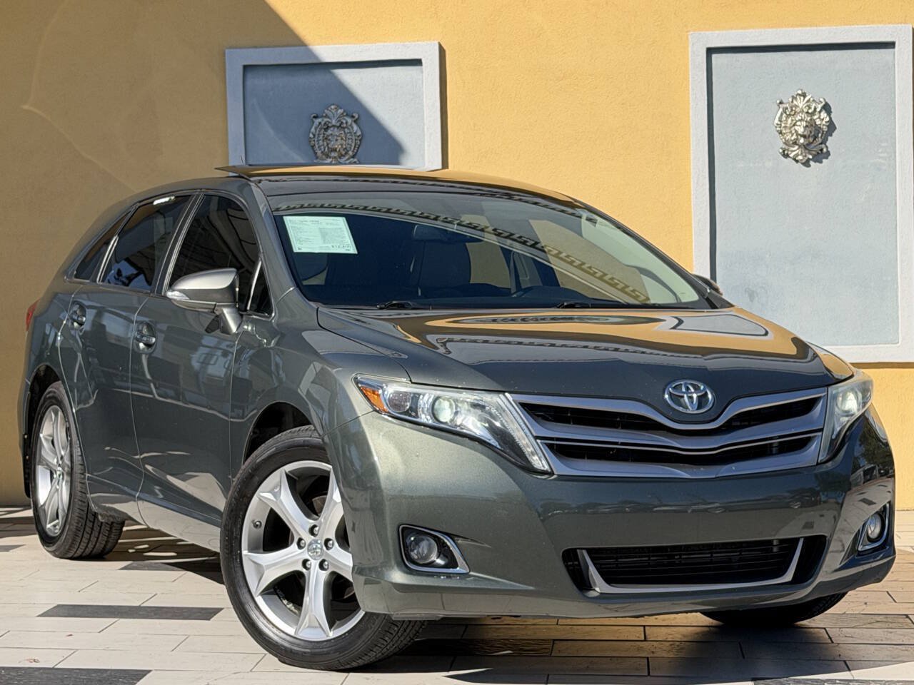 Used 2013 Toyota Venza Limited FWD image 1