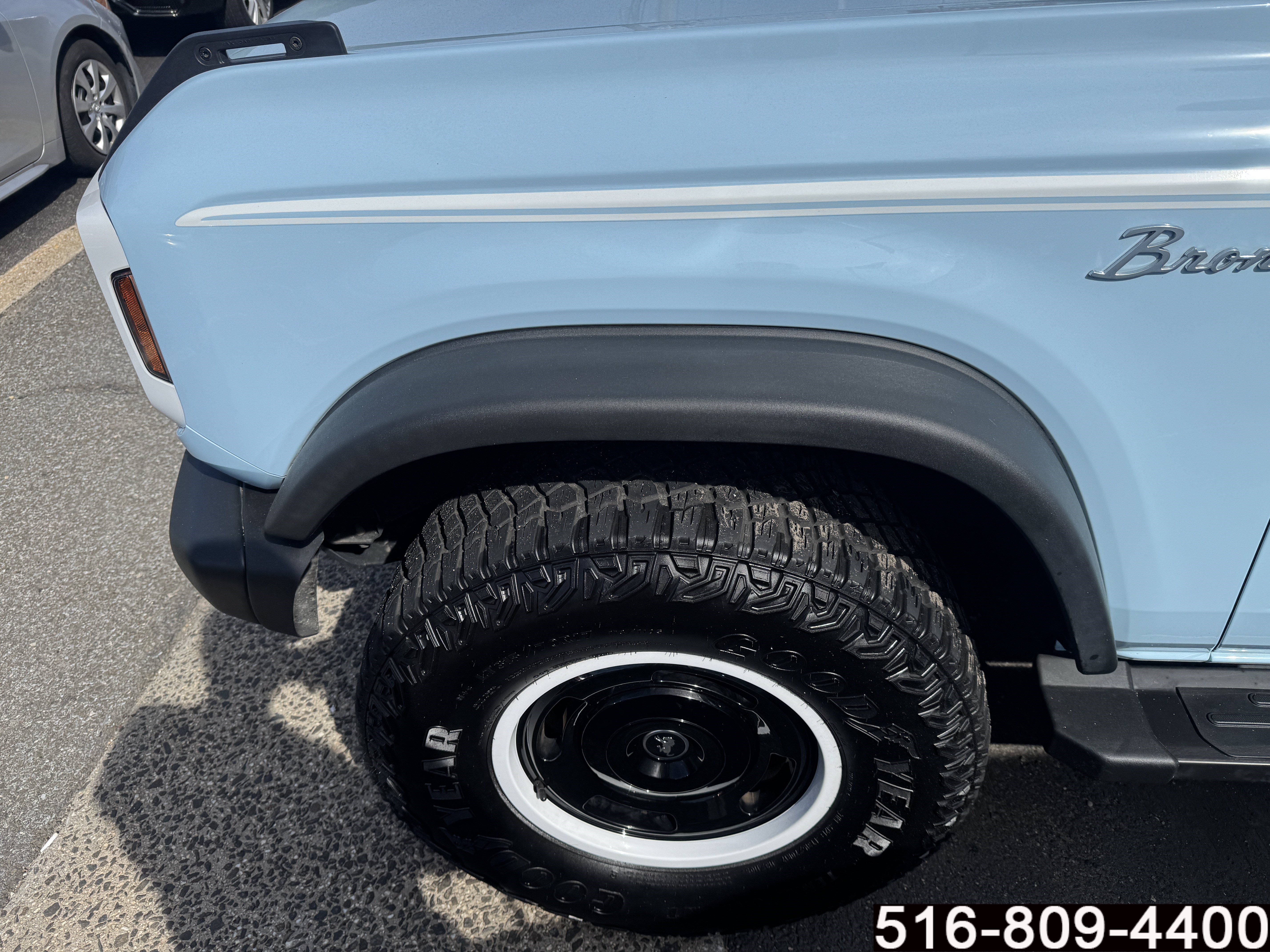 Used 2023 Ford Bronco Heritage Edition AWD/4WD image 10