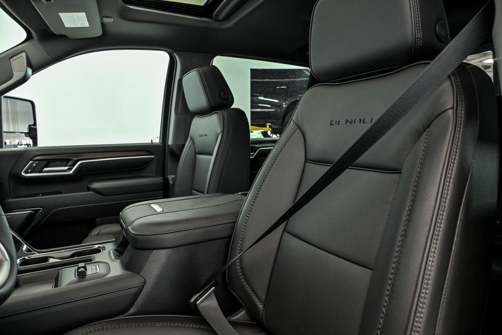 New 2026 GMC Sierra 2500 Denali w/ Denali Reserve Package AWD/4WD image 9