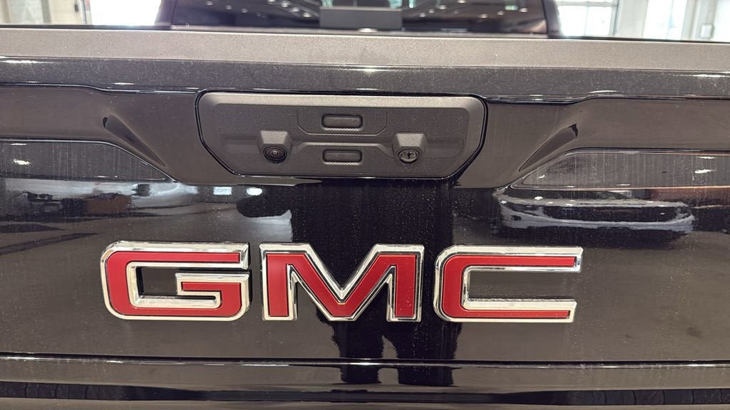 New 2026 GMC Sierra 1500 AT4 w/ AT4 Preferred Package AWD/4WD image 9