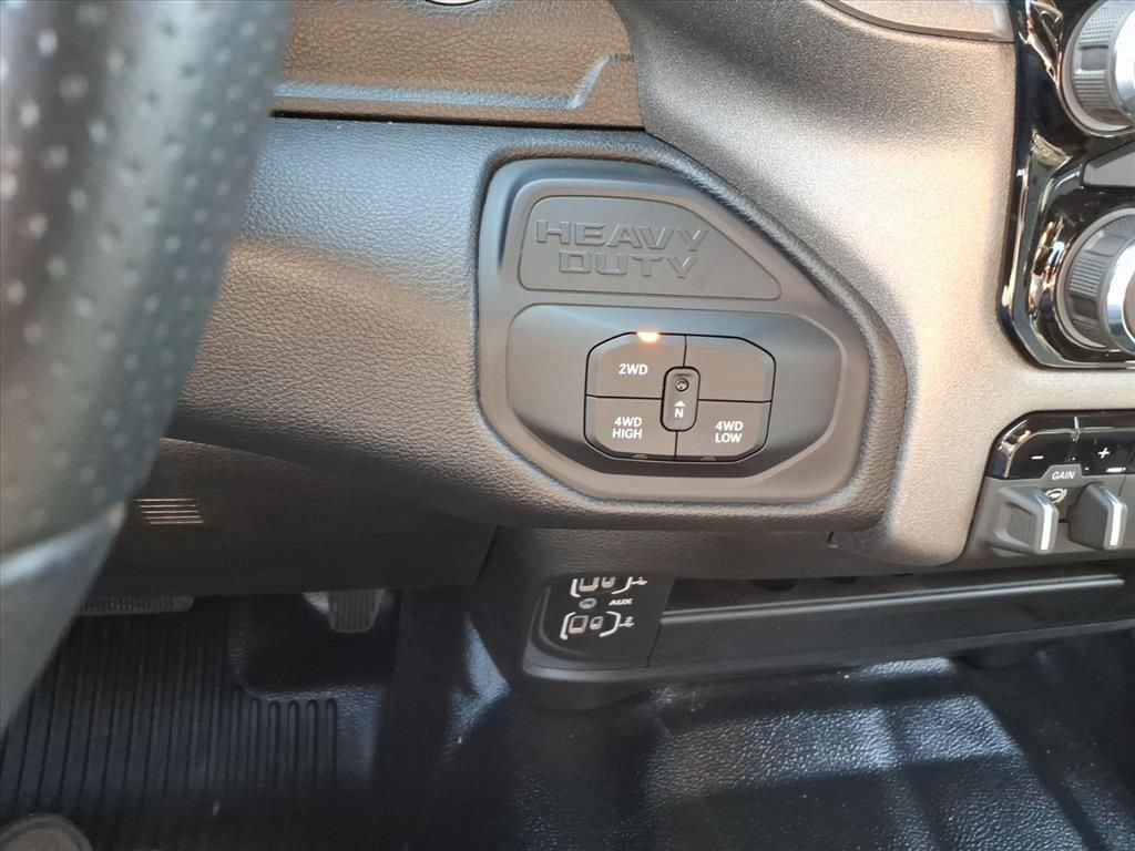New 2026 RAM 2500 Tradesman w/ Chrome Appearance Group AWD/4WD image 15