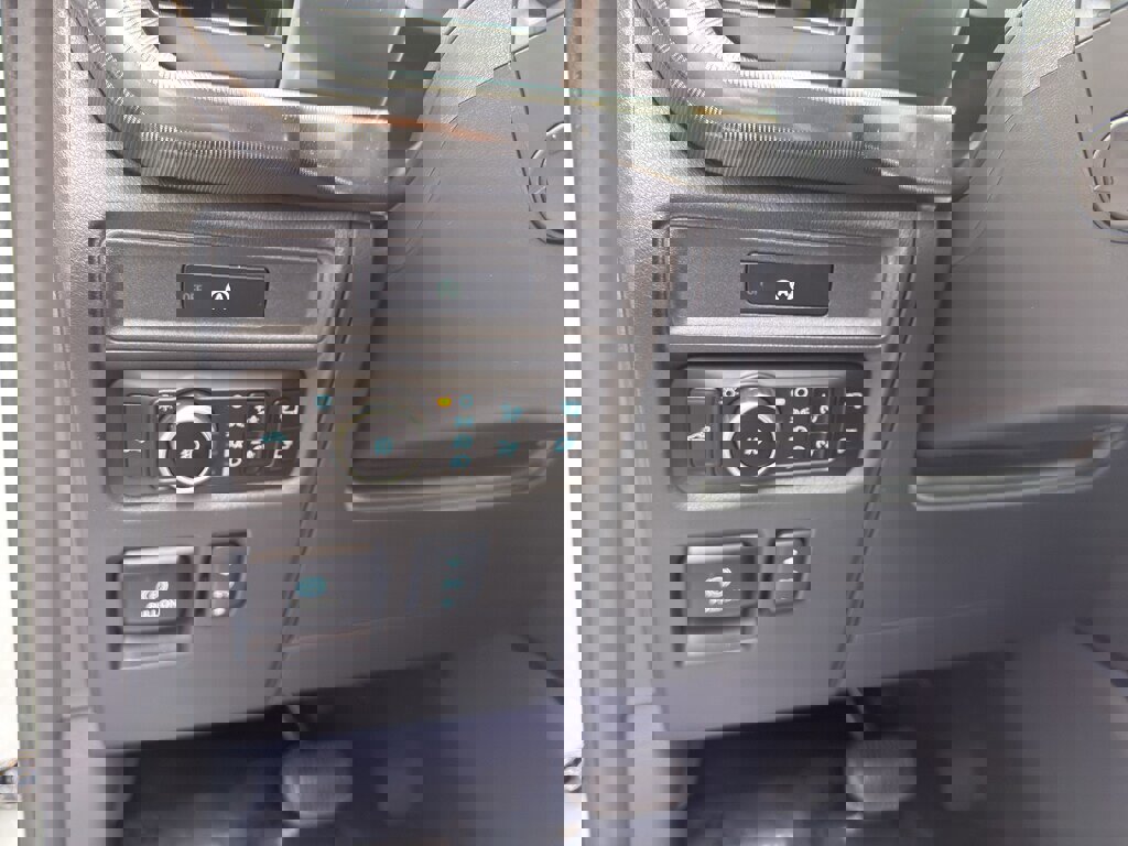 New 2025 Ford F150 Platinum image 18