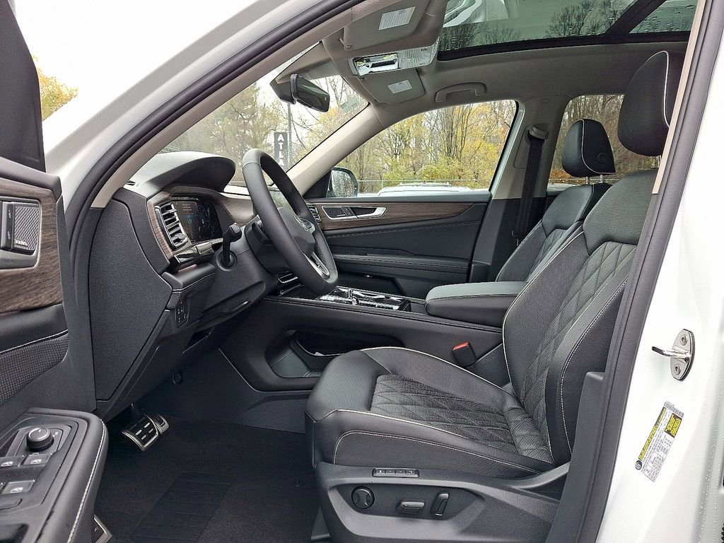 New 2026 Volkswagen Atlas SEL Premium R-Line image 8