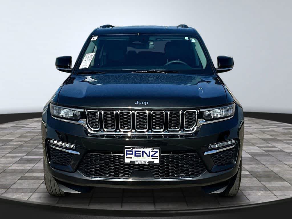 Used 2023 Jeep Grand Cherokee Limited w/ Trailer Tow Prep Group (B) AWD/4WD image 2