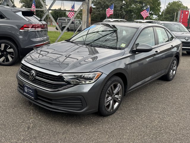 Used 2023 Volkswagen Jetta SE w/ Panoramic Sunroof Package FWD image 8