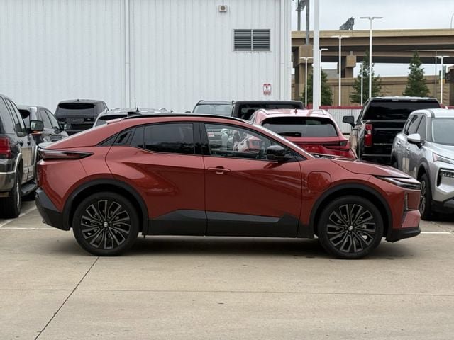 Used 2026 Toyota C-HR AWD/4WD image 3