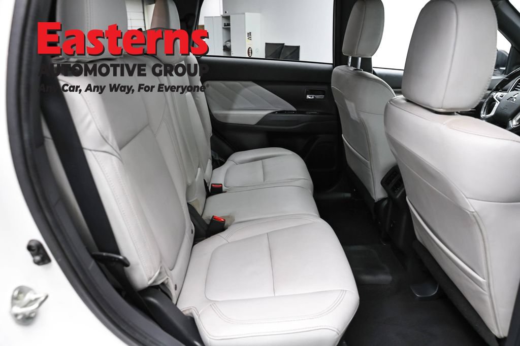 Used 2020 Mitsubishi Outlander SEL AWD/4WD image 22