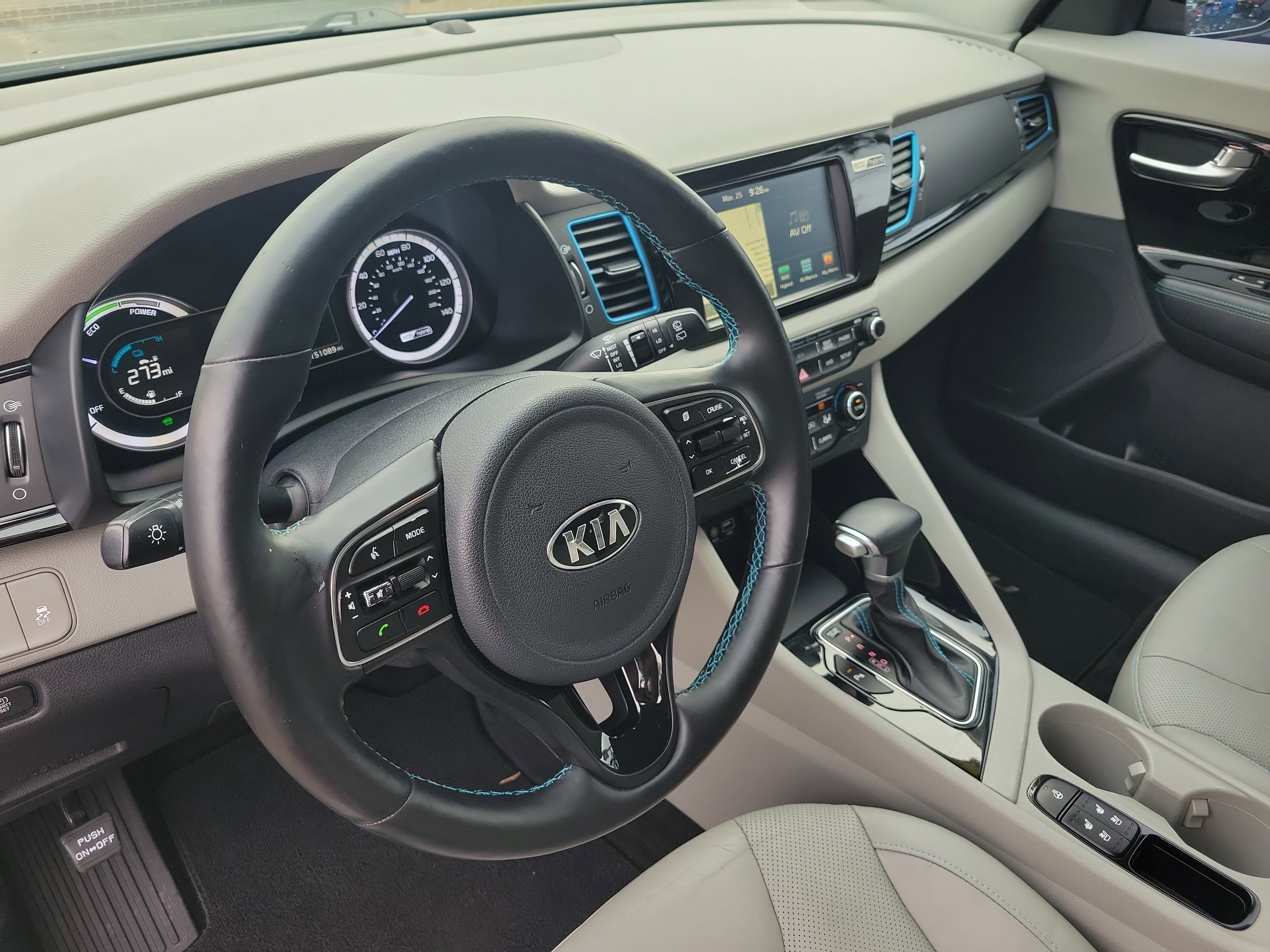 Used 2017 Kia Niro Touring image 23