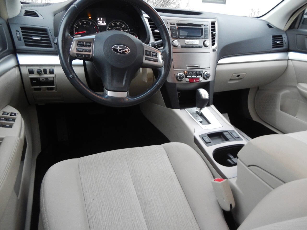 Used 2013 Subaru Outback 2.5i Premium AWD/4WD image 30