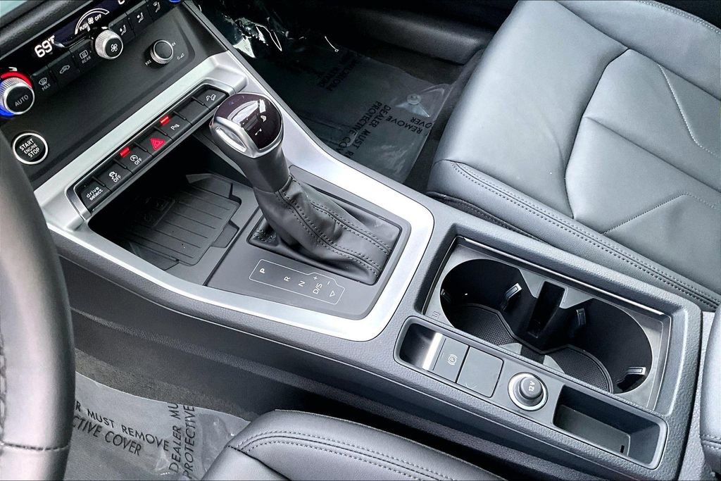 Used 2025 Audi Q3 2.0T Premium w/ Convenience Package image 18