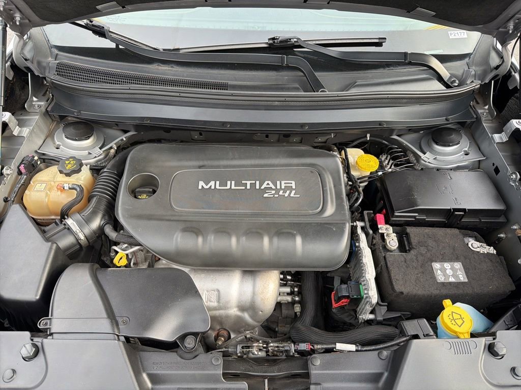 Used 2016 Jeep Cherokee Limited AWD/4WD image 10