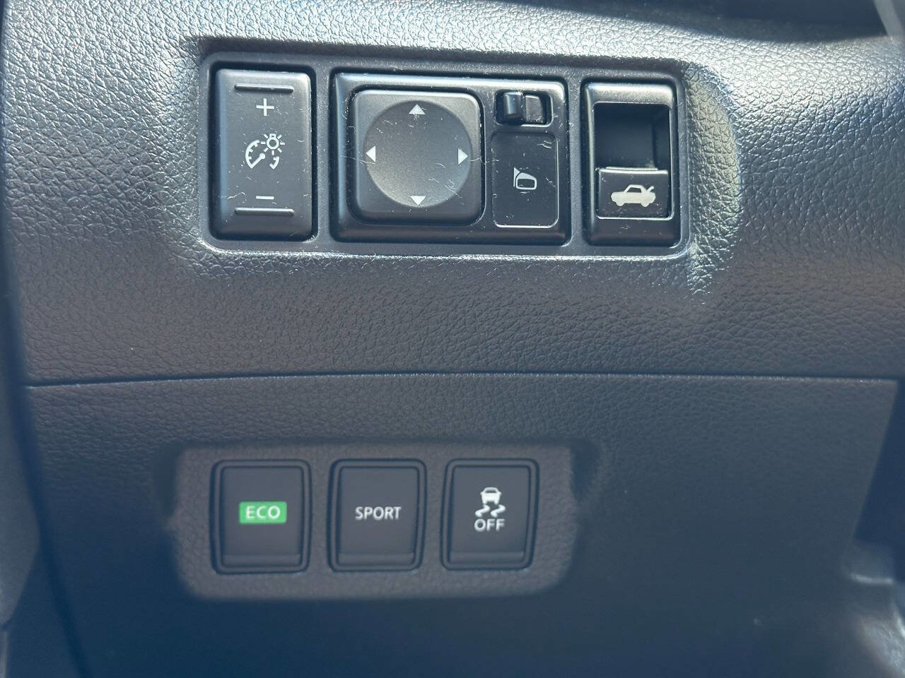 Used 2015 Nissan Sentra SR image 34