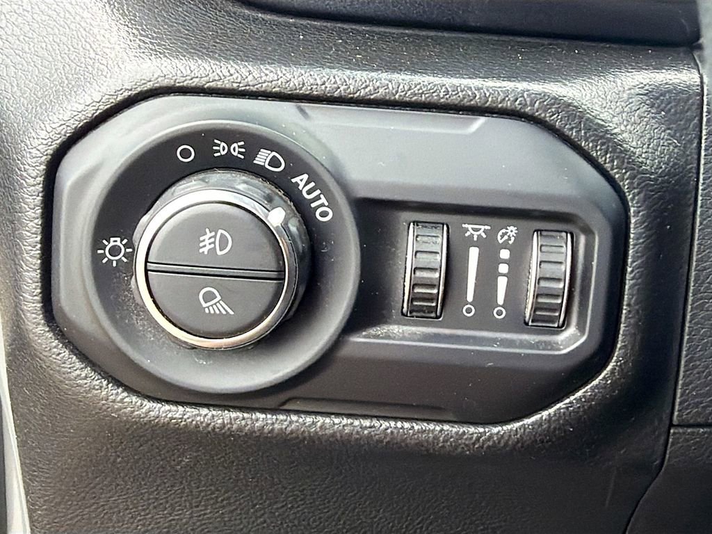 Used 2022 Jeep Gladiator Sport AWD/4WD image 29