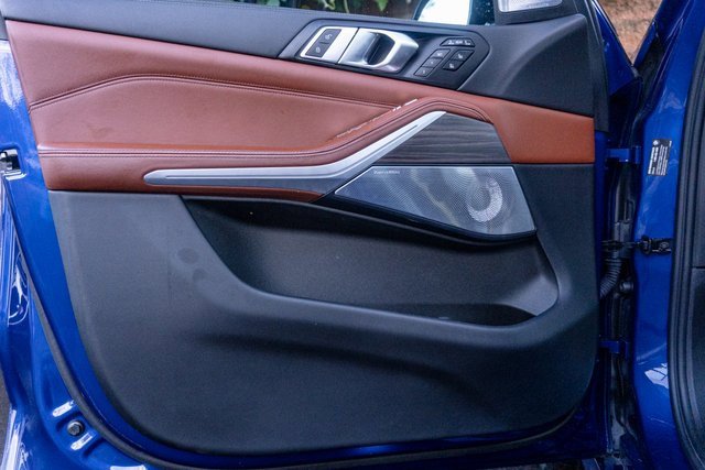 Used 2023 BMW X7 M60i w/ Executive Package image 9